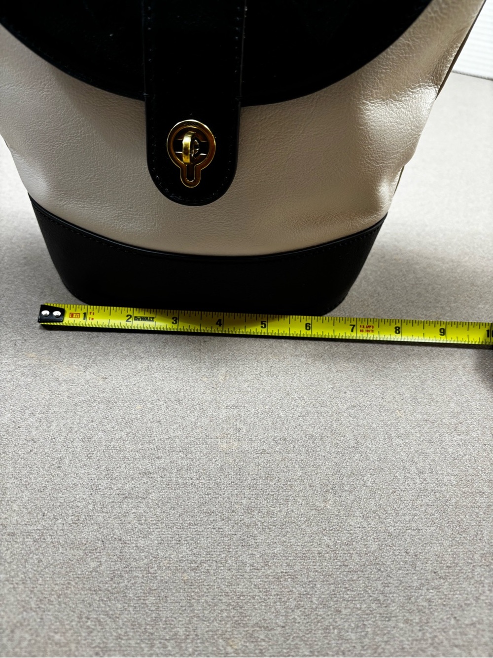 Fossil Colorblock Leather Turnlock Bucket Bag - Picture 9 of 16